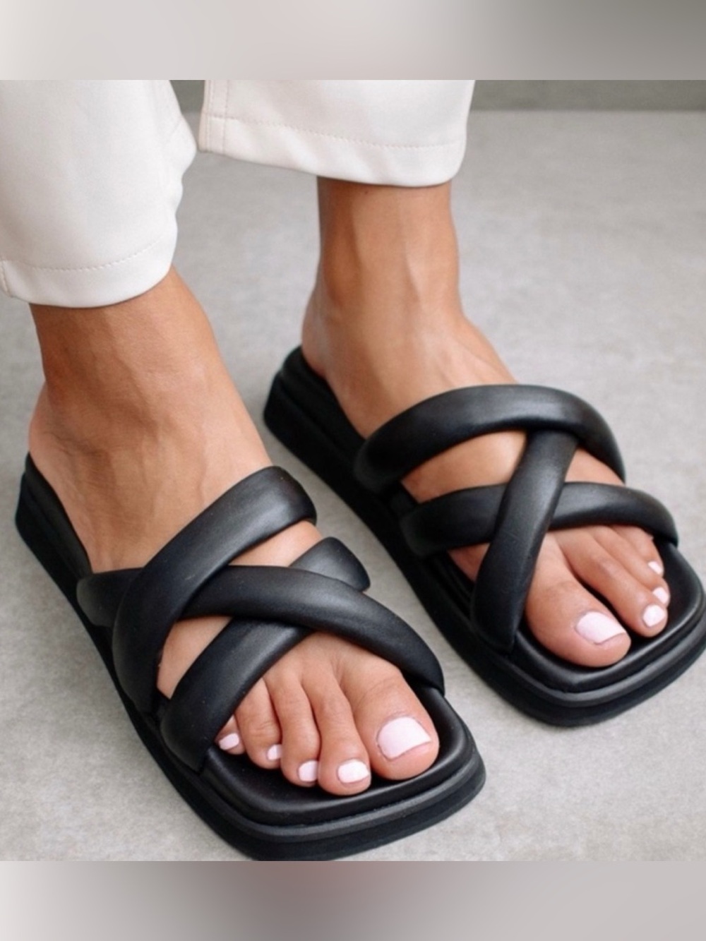 Alohas Slip On Cross Sandals